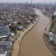 Penanganan Sampah dan Banjir, Pemprov DKI Jakarta Bersih-bersih Kali Ciliwung