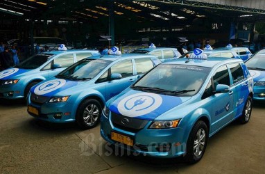Ada 30 Mobil Listrik Blue Bird Hilir Mudik di KTT G20