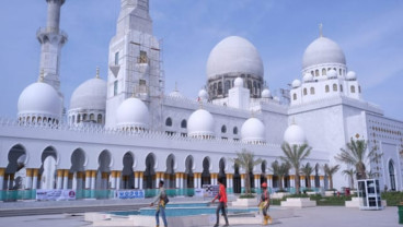 Biaya Perawatan Masjid Raya Sheikh Zayed Lebihi APBD Solo, Gibran: Kita Serahkan Kemenag