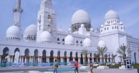 Masjid Raya Sheikh Zayed di Solo/Solopos-Wahyu Prakoso