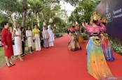 Gaya Fesyen 6 Istri Pimpinan Negara Delegasi KTT G20 di Spouse Program