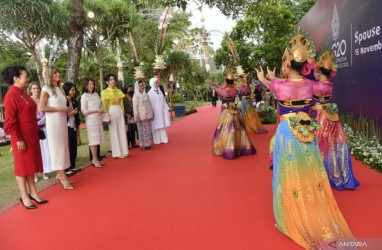 Gaya Fesyen 6 Istri Pimpinan Negara Delegasi KTT G20 di Spouse Program