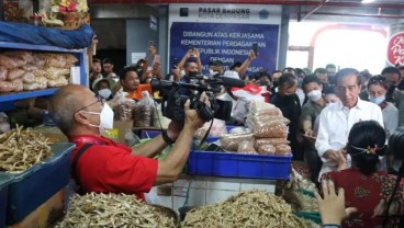 Presiden Jokowi Blusukan ke Pasar Badung Bali, Begini Aktivitasnya