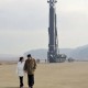 Foto Kim Jong-un Gandeng Putrinya Saat Peluncuran Rudal Balistik ICBM