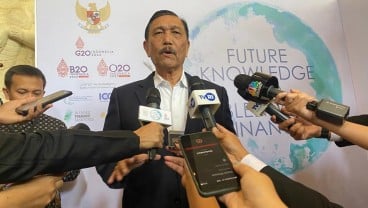 Luhut Soal Paradoks Gas RI: Cadangan Banyak tapi Tak Bisa Diproduksi