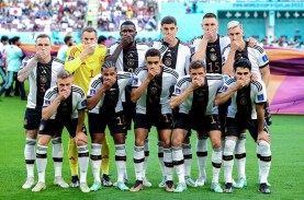 Mengapa Semua Pemain Jerman Tutup Mulut Saat Foto…