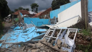 Ma'ruf Amin Minta Pesantren yang Terkena Gempa Bumi Cianjur Diperhatikan