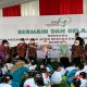 Momen Iriana Bermain dengan Anak PAUD dan Tinjau Pengrajin Tenun di Palembang