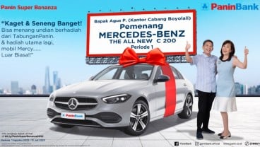 Nasabah PaninBank KCP Boyolali Menangkan Mercedez-Benz All The New C 200