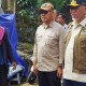 Gubernur Sumbar Serahkan 1,2 Ton Rendang di Lokasi Gempa Cianjur
