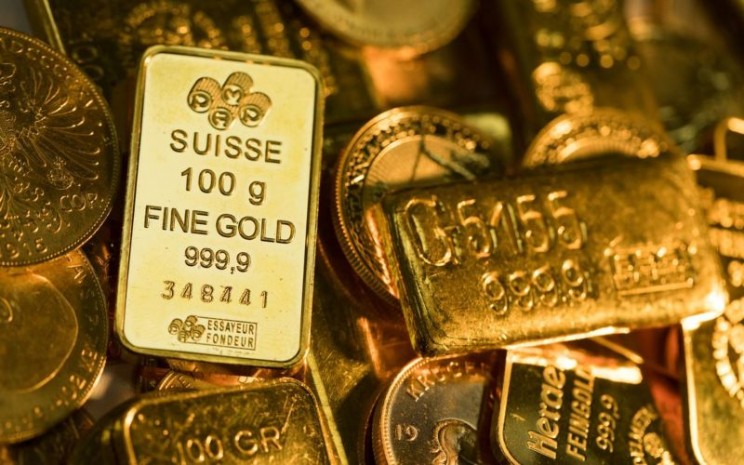 Harga Emas Dunia Turun 13,70 Dolar AS Terimbas Greenback yang Perkasa
