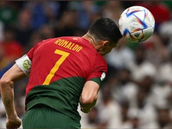 Klaim Gol Milik Bruno Fernandes, Ronaldo Kini Dijuluki 'Rambut Tuhan'