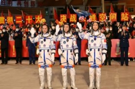 China Luncurkan Pesawat Luar Angkasa Berawak Shenzhou-15…