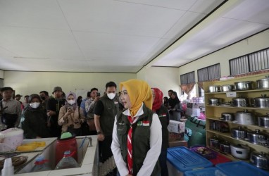 Tinjau Warga Terdampak Gempa di Cianjur, Atalia Ajak Bantu Penyediaan Air Bersih
