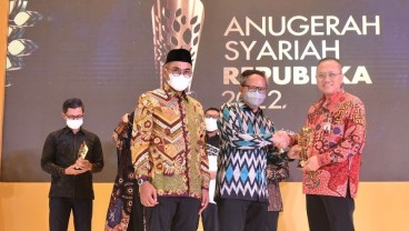 BRK Syariah Raih Penghargaan Bank Syariah Terbaik Kategori BPD