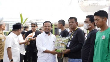 Sulsel Bagikan 2.500 Ton Benih Padi Gratis ke Petani