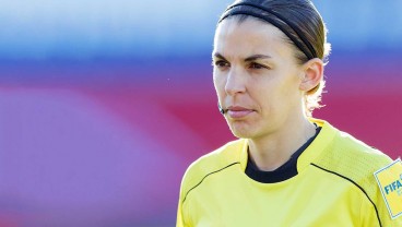 Sejarah, Stephanie Frappart Jadi Wasit Utama Wanita Pertama di Piala Dunia