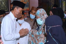 Jokowi Bertakziah ke Rumah Duka Mantan Menteri ATR/BPN…