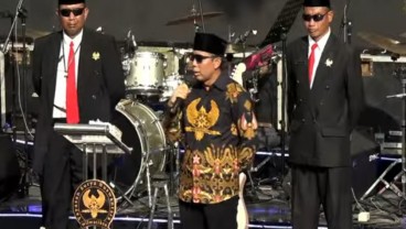 Meriah! Tuntas Subagyo Nyanyi Bareng Nella Kharisma dan Woro Widowati di Konser Tengah Sawah