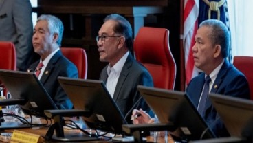 PM Malaysia Anwar Ibrahim Tugaskan Ahmad Zahid Urus Banjir