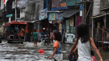 BPBD DKI Sedot Banjir Rob di 4 RT di Pluit dan Marunda