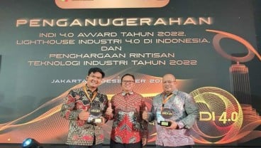 AQUA Pandaan dan Banyuwangi Raih Penghargaan Industri Digital