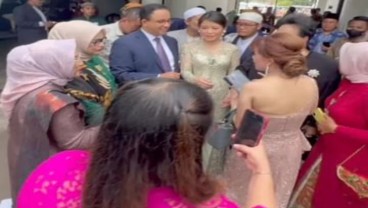 Anies Hadir di Penikahan Kaesang, Diserbu Dimintai Foto