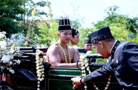 Lagi! Ngunduh Mantu Jokowi Dikritik Bak Acara Maharaja, Lebih Heboh dari Sultan Jogja dan Solo