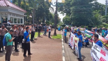 Charoen Pokphan Dkk Dituding Rusak Harga Pasar, Peternak Ayam Gelar Demonstrasi
