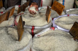 Bulog: 200.000 Ton Beras Impor Tiba Bulan Ini, Siap Banjiri Pasar