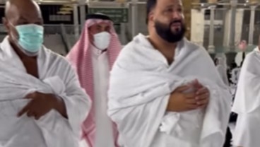 Perjalanan Mualaf Mike Tyson, Kini Sedang Umrah Bareng DJ Khaled