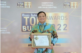 Direktur Utama PT PNM Sabet TOP CEO Bisnis Indonesia Awards 2022