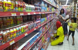 Jokowi Tugaskan Sri Mulyani Pungut Cukai Plastik dan Minuman Manis pada 2023