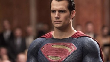 Henry Cavill Berhenti Perankan Superman, Ada Apa?