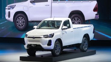 Toyota Thailand Ultah ke-60, Pamer Mobil Listrik Hilux