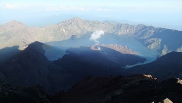 Investor China Mulai Pembangunan Kereta Gantung ke Gunung Rinjani