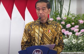 Tingkatkan Kredit Perbankan ke UMKM, Jokowi Serahkan KUR Klaster