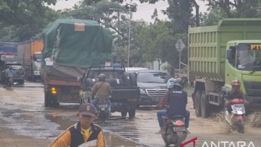 Limpasan Sungai Kaliombo Berdampak ke Jalan Pantura Pati