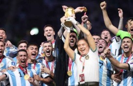Kumpulan Meme Iwan Bule Ikut Rayakan Kemenangan Argentina