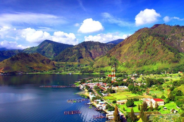 Danau Toba menjadi tempat wisata yang bisa dikunjungi dari Medan/ Kemenparekraf