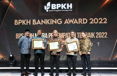 BRK Syariah Terima 2 Penghargaan Sebagai Bank Penerima Setoran Haji Terbaik 2022