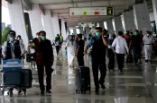Simak! Syarat Naik Pesawat saat Libur Nataru, Tak Perlu PCR dan Antigen