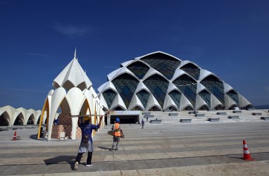 Masjid Al Jabbar Bisa Jadi Destinasi Utama Wisata Religi