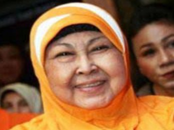 Aminah Cendrakasih 'Mak Nyak' Meninggal Dunia