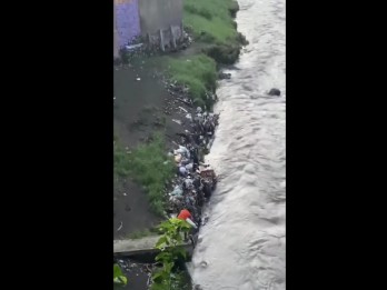 Video Buang Sampah di Sungai Brantas Kota Malang Diperbincangkan