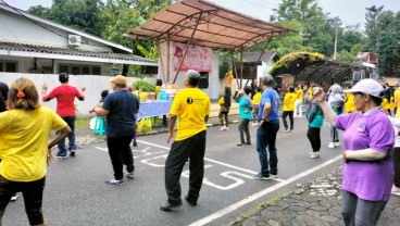 Meski Hujan, Ketua DPRD Solo Tetap Ikut Meriahkan Peringatan Hari Ibu