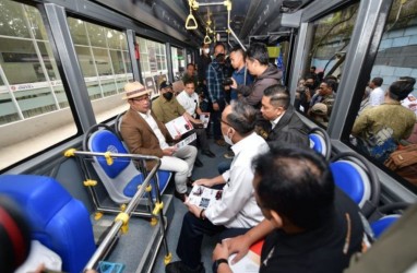 Delapan Bus Listrik Buatan INKA Beroperasi di Bandung