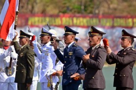 Beda Nasib Anggaran TNI dan Polri di APBN 2023
