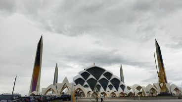 Akan Diresmikan Jumat, Ini Fakta Unik Kemegahan Masjid Al Jabbar