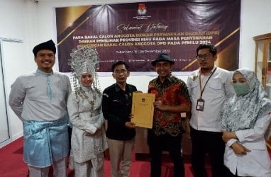 Sembilan Bacalon DPD Serahkan Dukungan Minimal ke KPU Riau